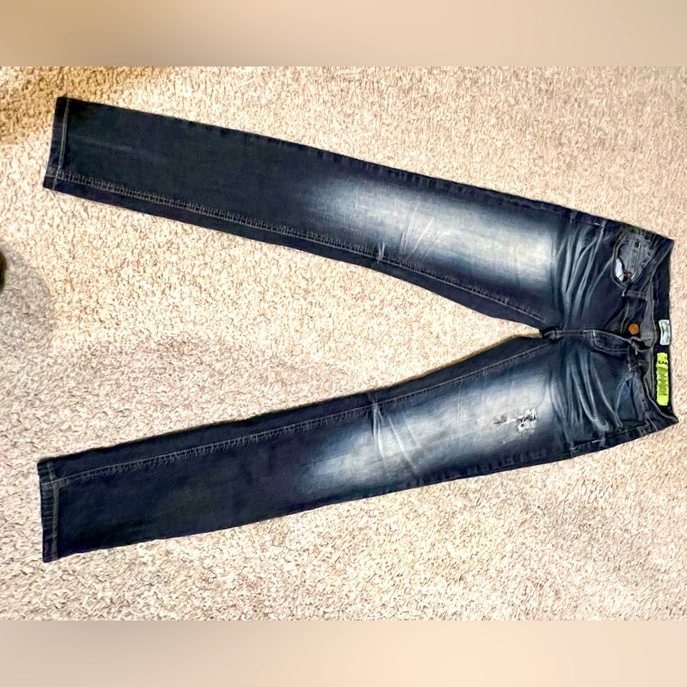 Mid rise. Dark blue white wash skinny jean. Gently used.